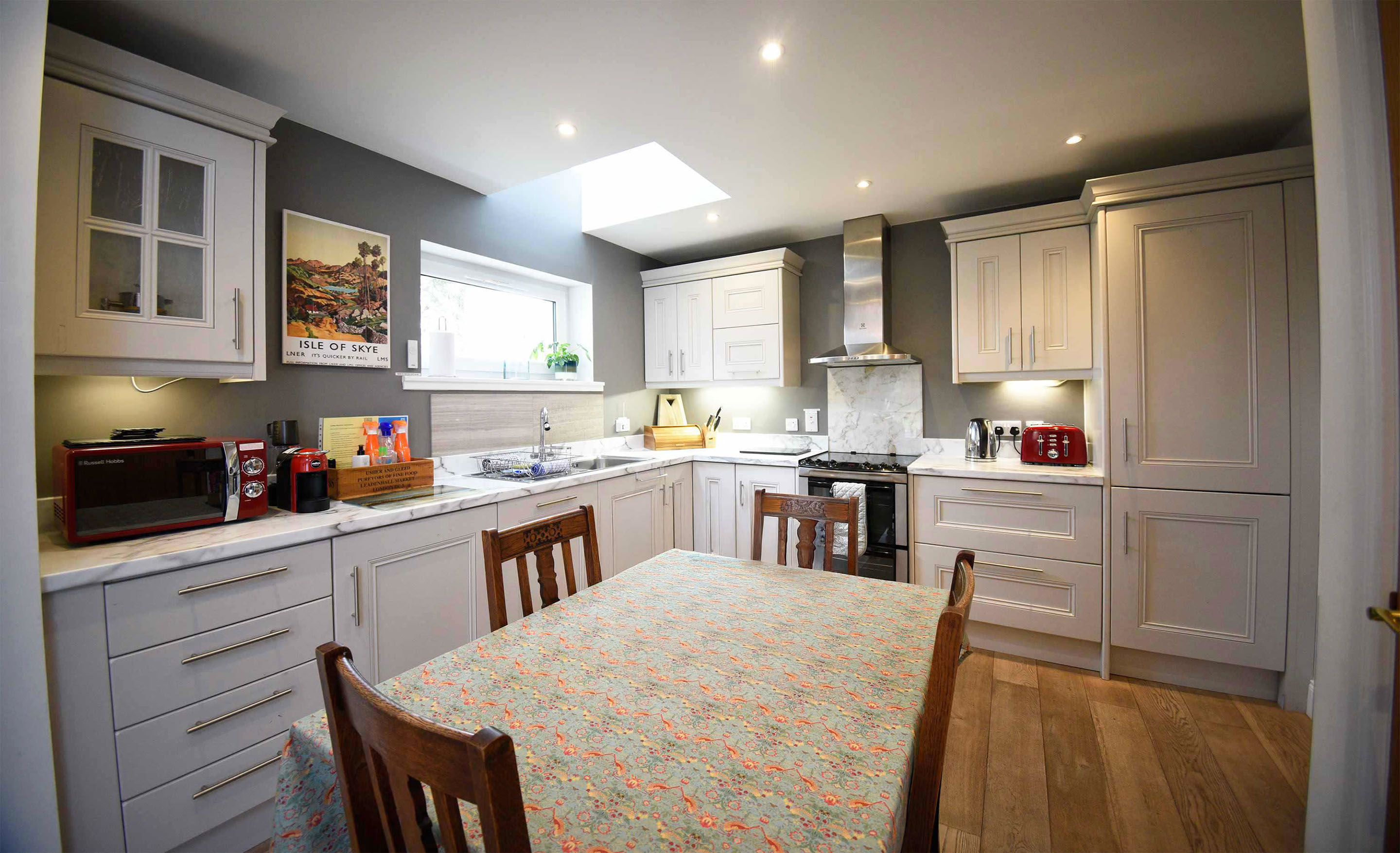 Araucaria Croft Skye Blossom Folly is a self catering accommmodation in Dunvegan with a modern kitchen