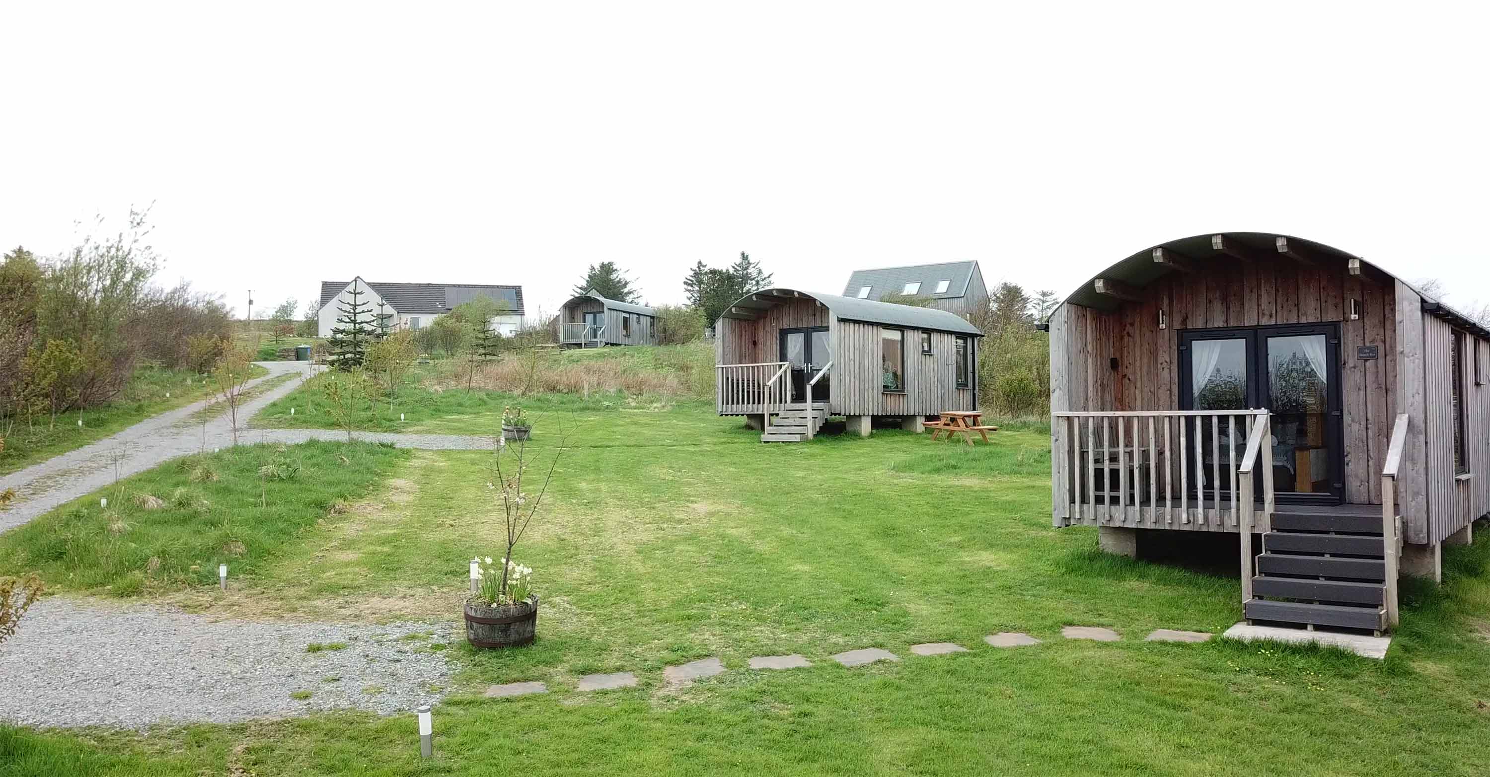 Araucaria Croft Skye offers self catering accommodation in Dunvegan with sea views and parking