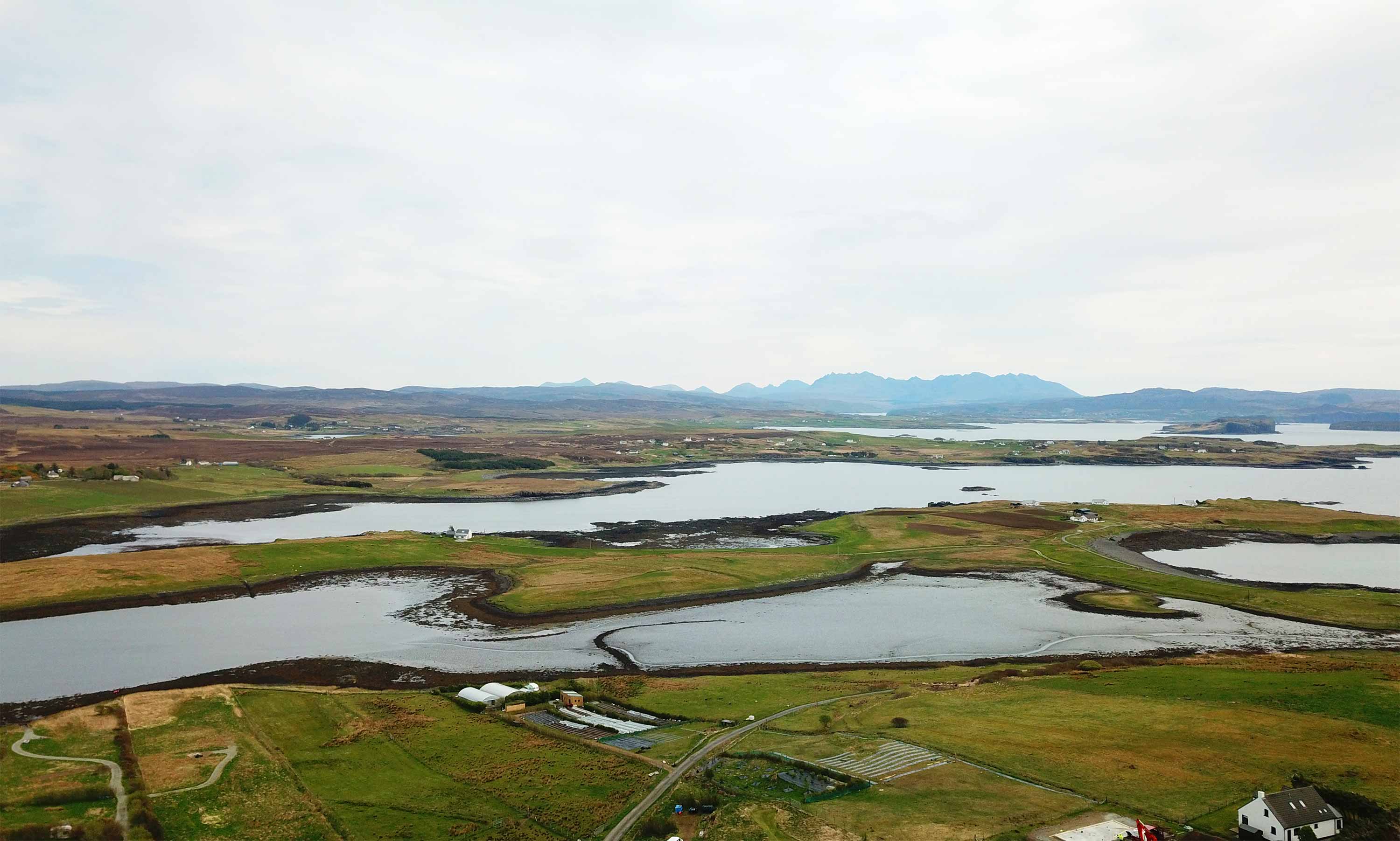 Araucaria Croft Skye is located in Dunvegan with self catering accommodation with sea views